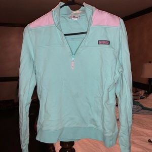 Vineyard vines pull over